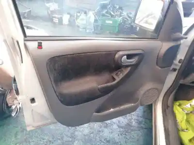 Veicolo di demolizione opel combo familiar dell'anno 2003 alimentato y17dt