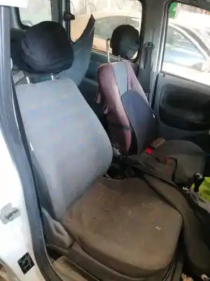 Veicolo di demolizione opel combo familiar dell'anno 2003 alimentato y17dt