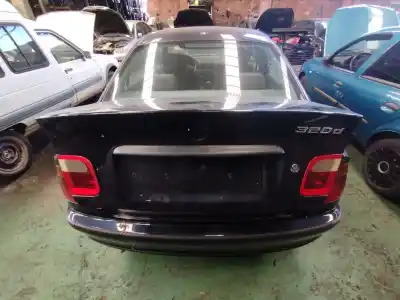 Veículo de Sucata bmw serie 3 berlina (e46) 320d do ano 1999 alimentado m47204d1