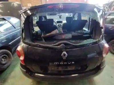 Veicolo di demolizione renault modus confort dynamique dell'anno 2004 alimentato k9k750