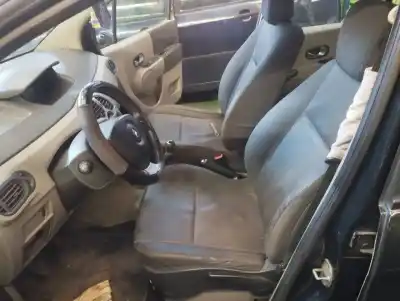 Veicolo di demolizione renault modus confort dynamique dell'anno 2004 alimentato k9k750