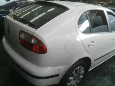 Здавання транспортного засобу seat leon (1m1) signo року 2004 потужний apg