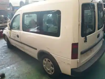 Veículo de Sucata opel combo tour 1.7 di 16v do ano 2004 alimentado y 17 dtl