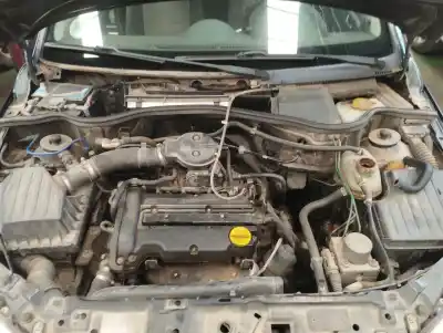 Veicolo di demolizione opel corsa c cosmo dell'anno 2004 alimentato z12xe