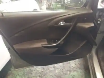 Veículo de Sucata opel astra j (p10) 1.6 (68) do ano 2025 alimentado a 16 xer,b 16 xer