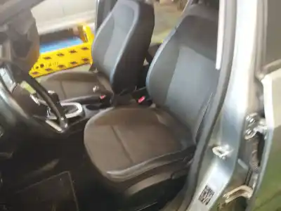 Veículo de Sucata opel astra j (p10) 1.6 (68) do ano 2025 alimentado a 16 xer,b 16 xer