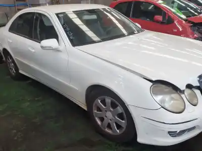 Vehicul casat mercedes-benz clase e (w211) e 200 cdi (211.007) al anului 2008 alimentat om 646.821