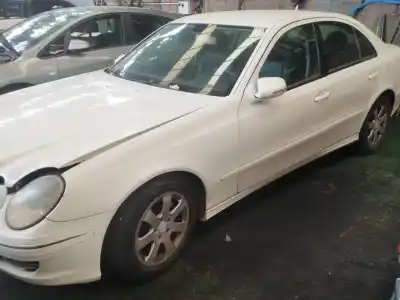 Vehicul casat mercedes-benz clase e (w211) e 200 cdi (211.007) al anului 2008 alimentat om 646.821