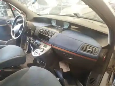 Sloopvoertuig lancia phedra (179_) 2.2 jtd (179axc1a) van het jaar 2003 aangedreven 4hw (dw12ated4)