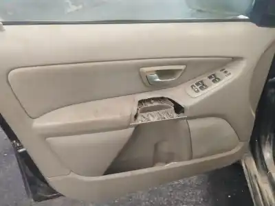 Sloopvoertuig volvo xc90 i (275) d5 awd van het jaar 2005 aangedreven d 5244 t