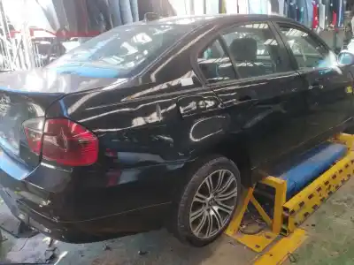 Sloopvoertuig bmw 3 (e90) 320 d van het jaar 2006 aangedreven m47 d20 (204d4),n47 d20 a,n47 d20 c