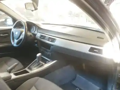 Sloopvoertuig bmw 3 (e90) 320 d van het jaar 2006 aangedreven m47 d20 (204d4),n47 d20 a,n47 d20 c