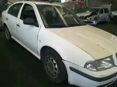 Hurda Aracı skoda octavia berlina (1u2) 1.4 yılın 2002 güçlü axp