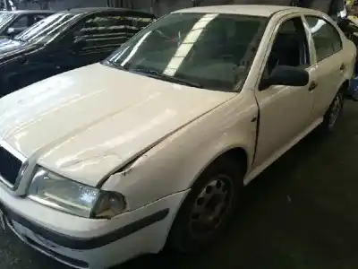 Hurda Aracı skoda octavia berlina (1u2) 1.4 yılın 2002 güçlü axp