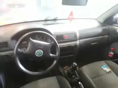 Hurda Aracı skoda octavia berlina (1u2) ambiente yılın 2000 güçlü 