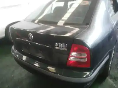 Hurda Aracı skoda octavia berlina (1u2) ambiente yılın 2000 güçlü 