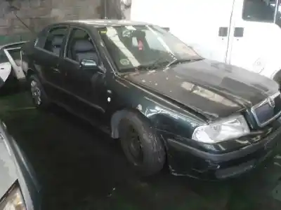 Hurda Aracı skoda octavia berlina (1u2) ambiente yılın 2000 güçlü 