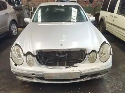 Hurda Aracı MERCEDES-BENZ CLASE E (W211)  Yılın 2003 güçlü OM 647.961