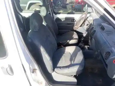 Veículo de Sucata renault   do ano 2000 alimentado f8q630 Veículo de Sucata renault   do ano 2000 alimentado f8q630