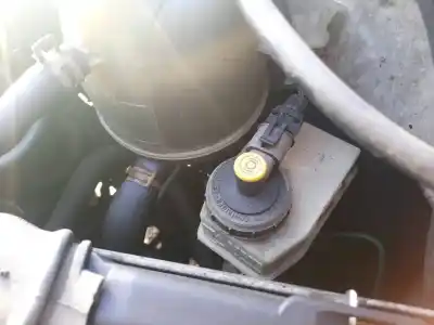Veículo de Sucata renault   do ano 2000 alimentado f8q630 Veículo de Sucata renault   do ano 2000 alimentado f8q630