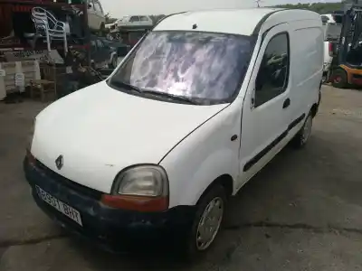 Scrapping Vehicle renault   of the year 2001 powered f8q630