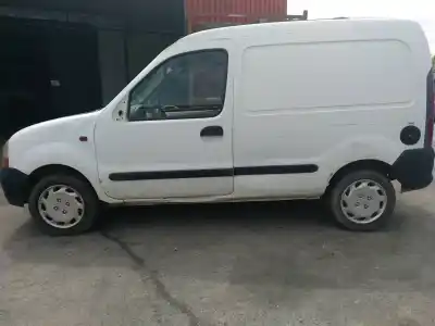 Scrapping Vehicle renault   of the year 2001 powered f8q630