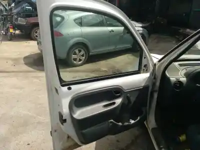 Scrapping Vehicle renault   of the year 2001 powered f8q630