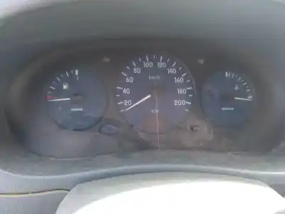 Scrapping Vehicle renault   of the year 2001 powered f8q630