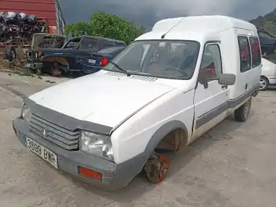Véhicule à la ferraille citroen c15 rd familiale de l'année 2002 alimenté wjx