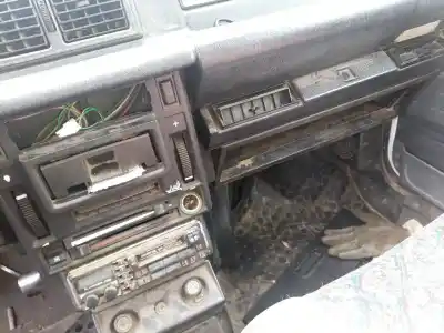 Véhicule à la ferraille citroen c15 rd familiale de l'année 2002 alimenté wjx