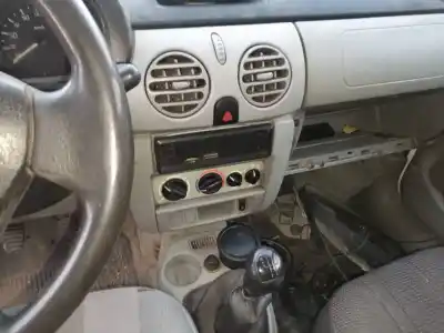 Здавання транспортного засобу renault   року 2006 потужний k9k a7