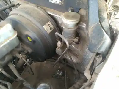 Véhicule à la ferraille ssangyong musso 2.9 turbodiesel cat de l'année 2006 alimenté 662la