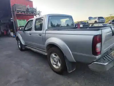 Здавання транспортного засобу nissan pick-up (d22) td doble cabina rally raid 4x4 року 2004 потужний yd25ddti