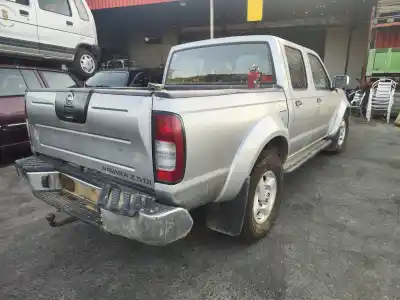 Здавання транспортного засобу nissan pick-up (d22) td doble cabina rally raid 4x4 року 2004 потужний yd25ddti