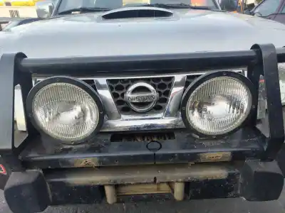 Здавання транспортного засобу nissan pick-up (d22) td doble cabina rally raid 4x4 року 2004 потужний yd25ddti