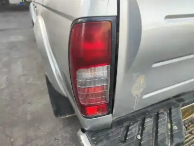Здавання транспортного засобу nissan pick-up (d22) td doble cabina rally raid 4x4 року 2004 потужний yd25ddti