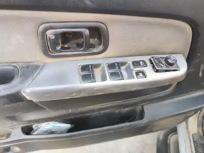 Здавання транспортного засобу nissan pick-up (d22) td doble cabina rally raid 4x4 року 2004 потужний yd25ddti