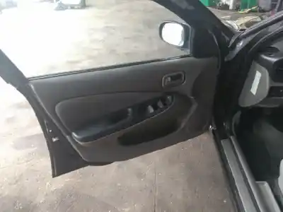 Veicolo di demolizione nissan almera (n16/e) yd22ddt dell'anno 2000 alimentato yd22ddt