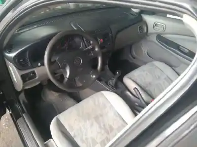 Veicolo di demolizione nissan almera (n16/e) yd22ddt dell'anno 2000 alimentato yd22ddt