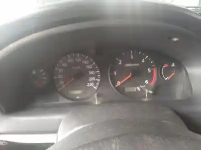 Veicolo di demolizione nissan almera (n16/e) yd22ddt dell'anno 2000 alimentato yd22ddt