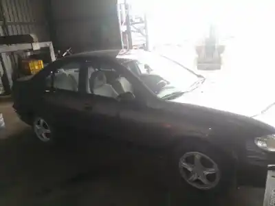 Veicolo di demolizione nissan almera (n16/e) yd22ddt dell'anno 2000 alimentato yd22ddt