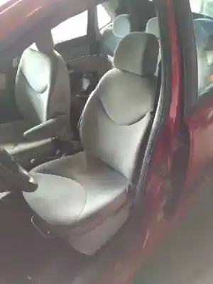 Veículo de Sucata citroen c3 8hx(dv4td) do ano 2002 alimentado 8hx