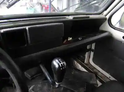 Vehicul casat renault 4 berlina familiar furgoneta básico l r 1123 al anului 1987 alimentat 