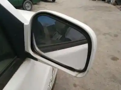 Veículo de Sucata ssangyong musso 662la 88kw do ano 2006 alimentado 662la