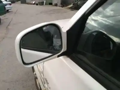 Veículo de Sucata ssangyong musso 662la 88kw do ano 2006 alimentado 662la