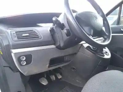 Vehicul casat peugeot 807 peugeot al anului 2012 alimentat rhh rh02