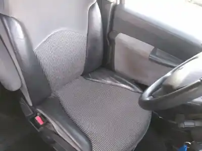 Vehicul casat peugeot 807 peugeot al anului 2012 alimentat rhh rh02