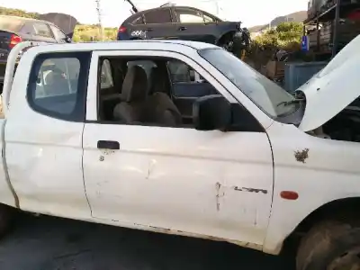 Здавання транспортного засобу MITSUBISHI L 200 K6 7 2500 TD GLX 4-ptas. року 1999 потужний 4D56T