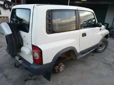 Véhicule à la ferraille ssangyong korando om662la de l'année 1997 alimenté om662la