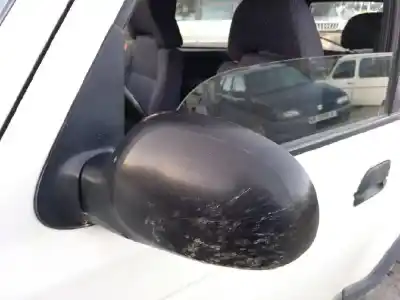 Véhicule à la ferraille ssangyong korando om662la de l'année 1997 alimenté om662la